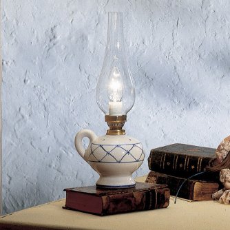 Tischlampe im Stil einer Petroleumlampe, Dekor:...