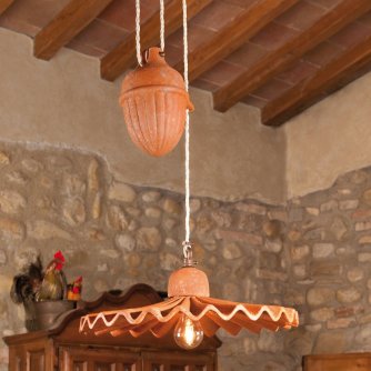 Zuglampe im Toskana-Stil in ziegelroter Keramik