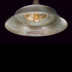 Vintage-Zuglampe mit gestuftem Messingschirm