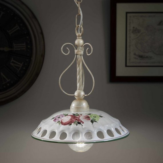 Bäuerliche Stubenlampe mit Blüten-Dekor,  Metall weiß goldschattiert