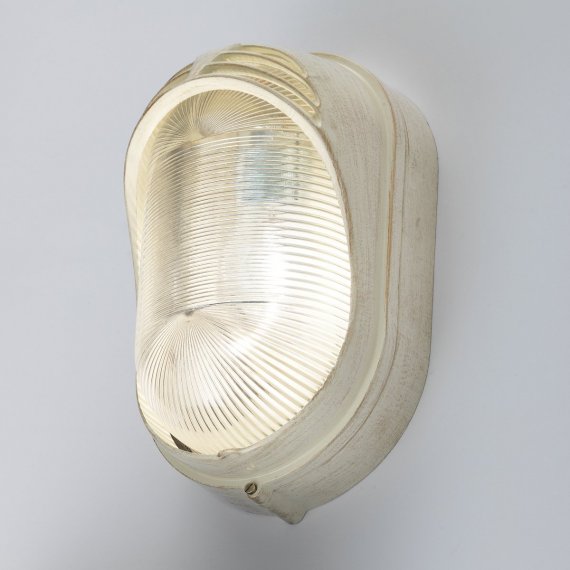 Wandlampe in vertikaler Ausführung, Oberfläche Elfenbein antik