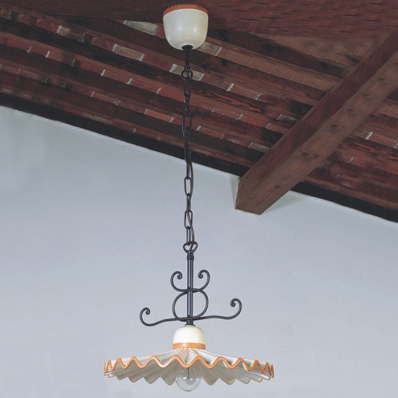 Eisen-Pendelleuchte mit Schirm in Altweiß mit Terrakotta-Rand, Schirmdurchmesser 30cm