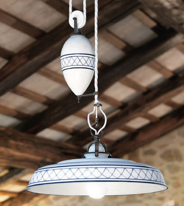 Lampe im italienischen Landhausstil